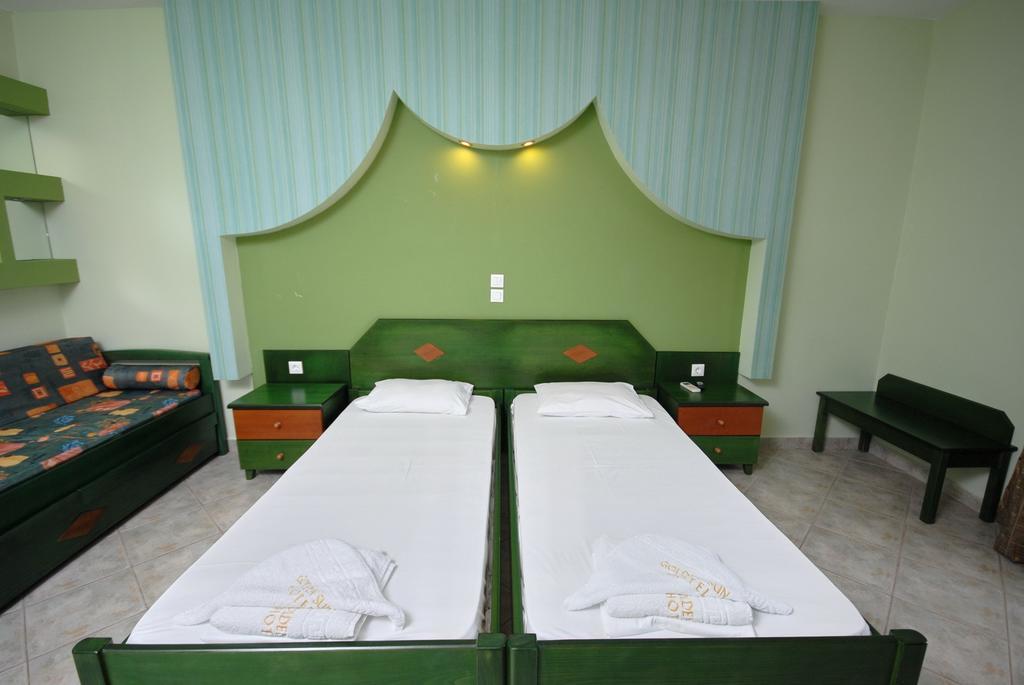 Pension Stella Naxos City Room photo